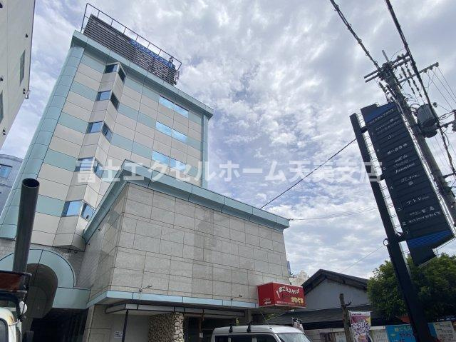 クリスタルプラザⅡの外観