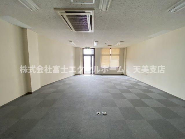 株式会社アジア商事ビルのロビー
