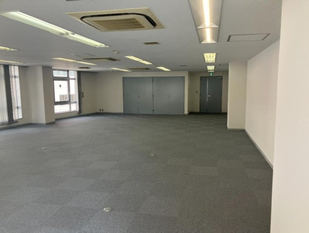 SEKONビルの洋室