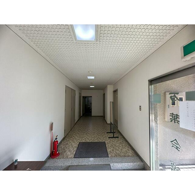 万葉ハイツ小阪菱屋西のロビー