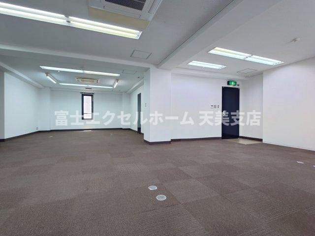HKビルディングのロビー