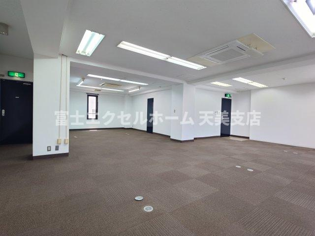 HKビルディングのロビー
