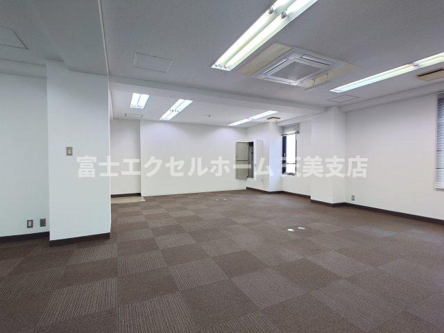 HKビルディングのロビー