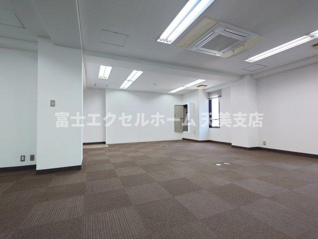 HKビルディングのロビー