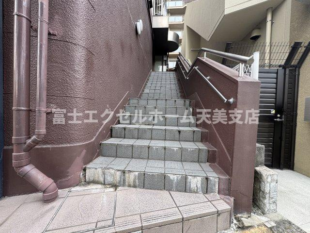 ジョイフル21テナントのエントランス|南西側エントランス