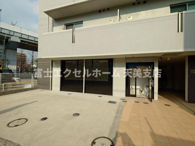 プロスピリティ―堺東の駐車場