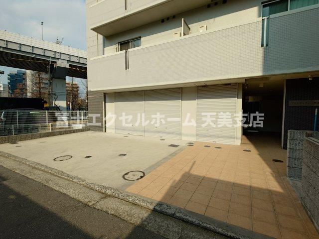 プロスピリティ―堺東の駐車場