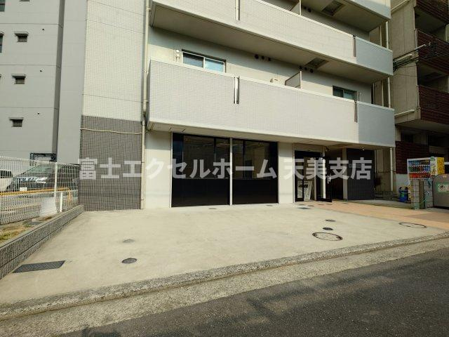 プロスピリティ―堺東の駐車場
