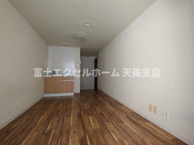 堺市堺区竜神橋町１丁の店舗事務所の居間・リビング