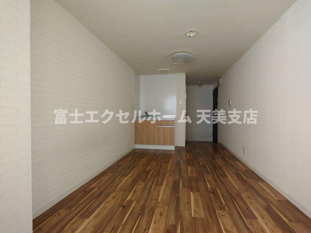 堺市堺区竜神橋町１丁の店舗事務所の居間・リビング