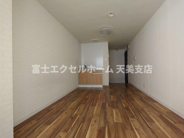 堺市堺区竜神橋町１丁の店舗事務所の居間・リビング