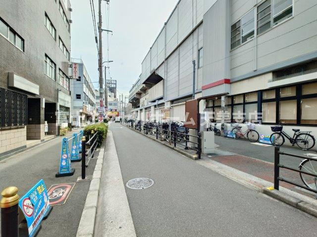 横井ビルの駐車場