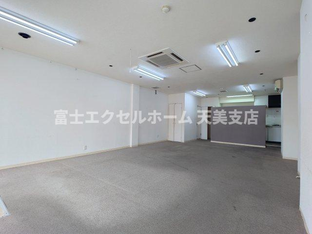 ベルメゾン御陵Ⅰのロビー