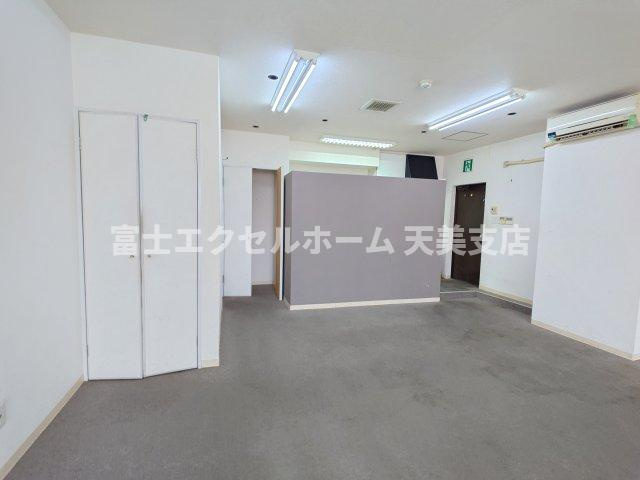  ベルメゾン御陵Ⅰのロビー