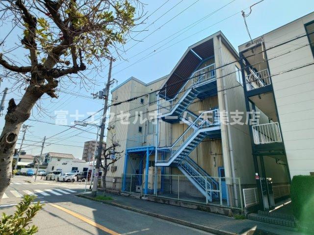 立昌三宝倉庫の外観