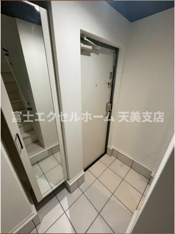 あんしん+VieM北新町13-1030(ガレージハウス)の玄関