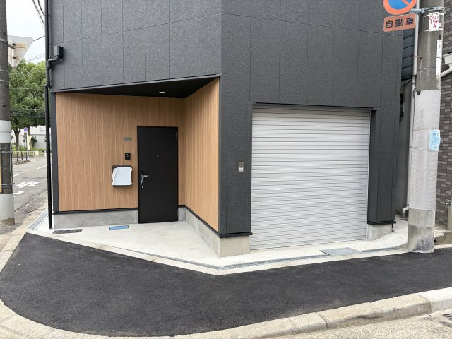 東淀川ガレージハウス