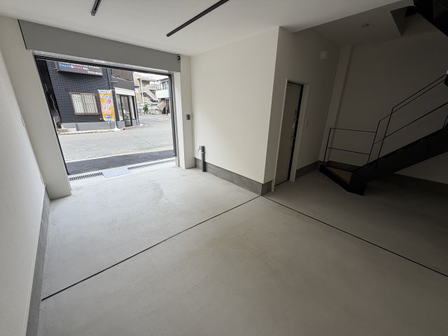 東淀川ガレージハウス