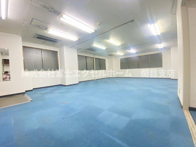 谷四パークヴィラ１階貸事務所の内装