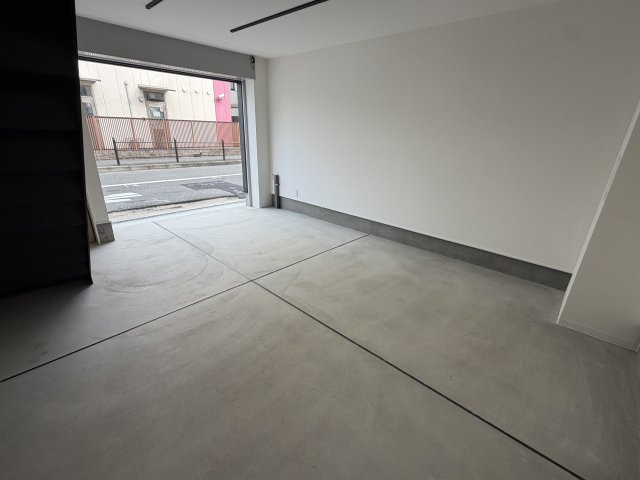 東淀川ガレージハウス