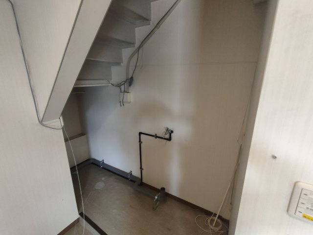 高殿4丁目店舗事務所 の洗面所|水道設備