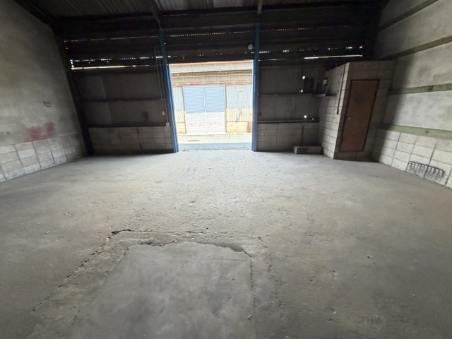 玉串町東2丁目倉庫