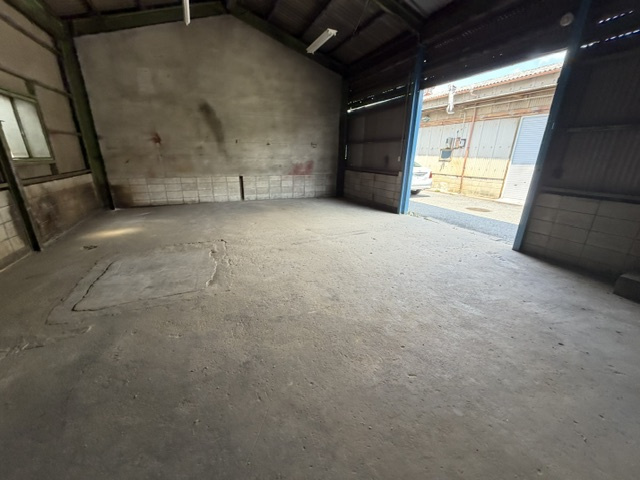 玉串町東2丁目倉庫
