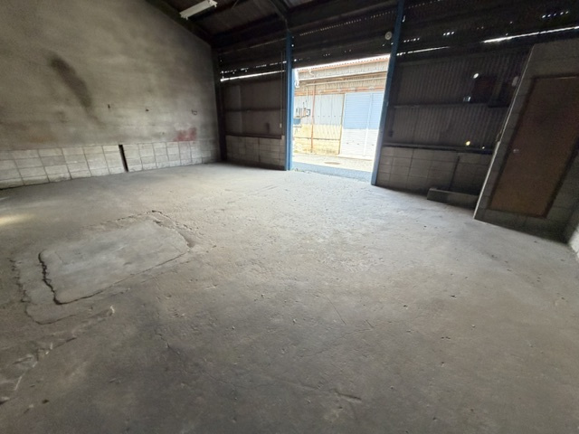 玉串町東2丁目倉庫