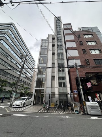 リアライズ南船場ビルの外観