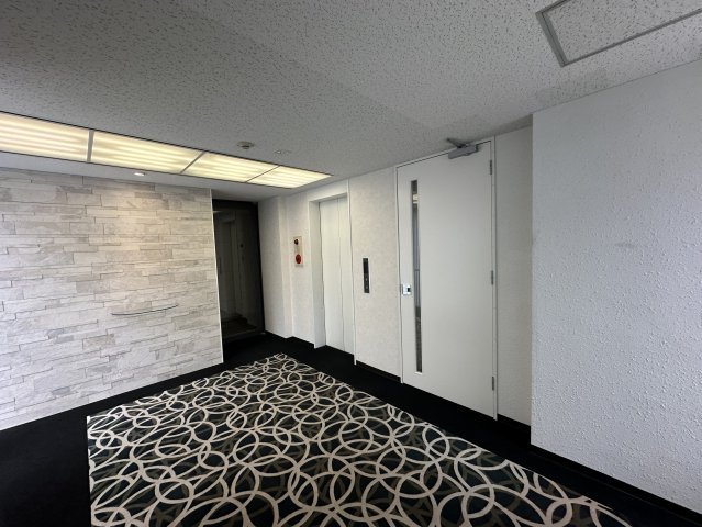 リアライズ南船場ビルのロビー
