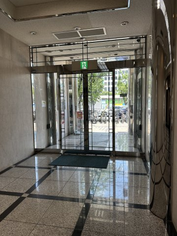 東大阪市長堂１丁目の店舗事務所のロビー
