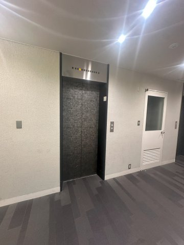 リアライズ堺筋本町ビルのロビー