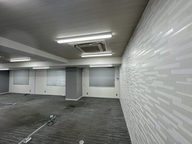 リアライズ堺筋本町ビルの洋室