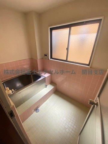 大和田店舗付き住宅の浴室