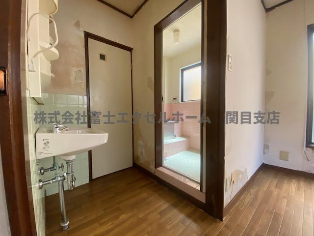 大和田店舗付き住宅の浴室