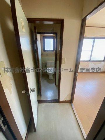 大和田店舗付き住宅のトイレ