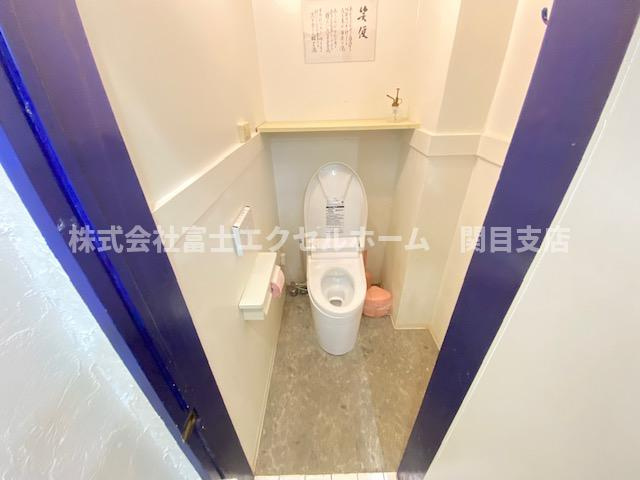 大和田コーポ１階路面店舗のトイレ