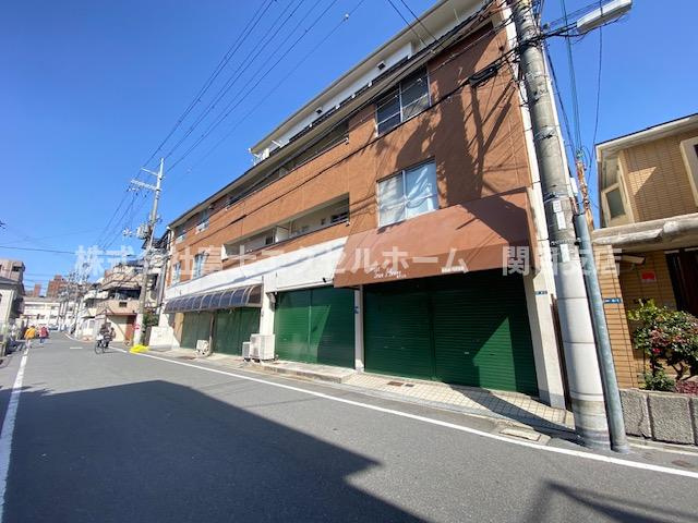 大和田コーポ１階路面店舗