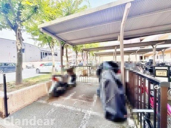 ダイアパレス綾瀬の駐輪場|ドキドキの新生活も、安心してスタート。ぴったりの住まいを見つけませんか？クランディアが一緒に住まい選びをサポートします‼　まずは、お気軽にお問合せください　＃クランディア