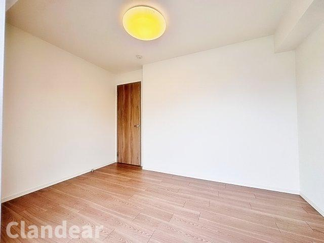 ダイアパレス綾瀬の洋室|ドキドキの新生活も、安心してスタート。ぴったりの住まいを見つけませんか？クランディアが一緒に住まい選びをサポートします‼　まずは、お気軽にお問合せください　＃クランディア