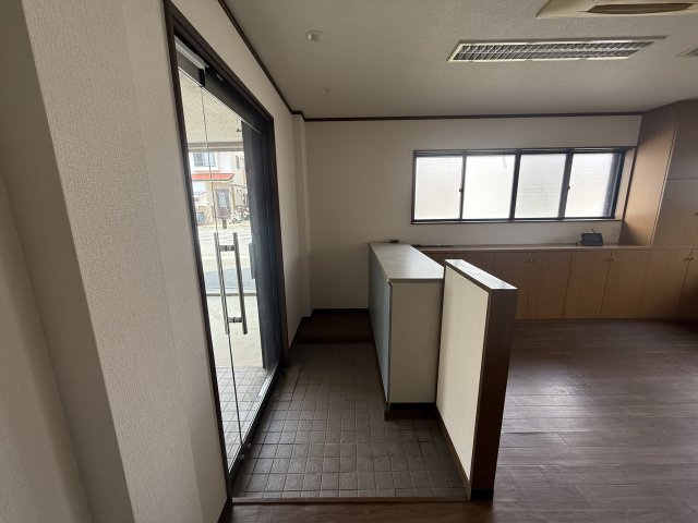 東大阪市下六万寺町事務所・店舗
