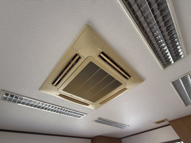 東大阪市下六万寺町事務所・店舗