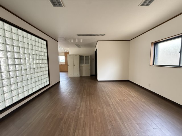 東大阪市下六万寺町事務所・店舗