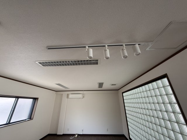 東大阪市下六万寺町事務所・店舗