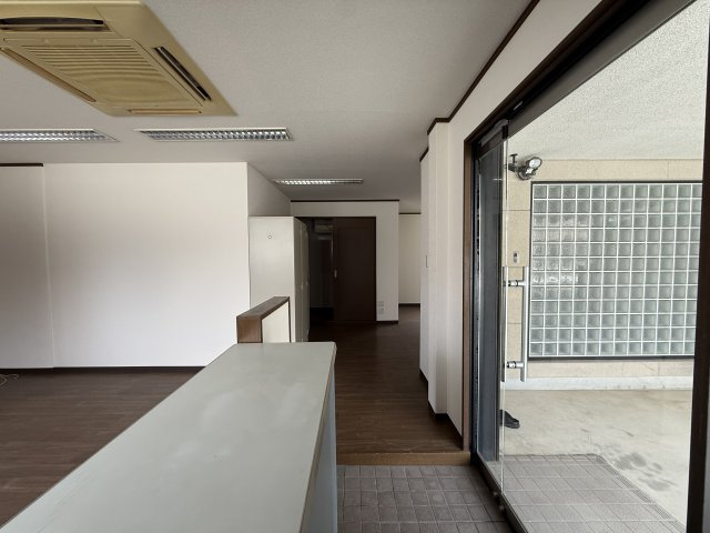 東大阪市下六万寺町事務所・店舗