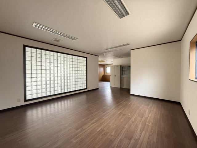 東大阪市下六万寺町事務所・店舗