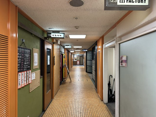 ダイアパレスビル本町のロビー