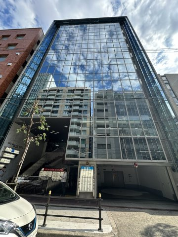 ダイアパレスビル本町の外観