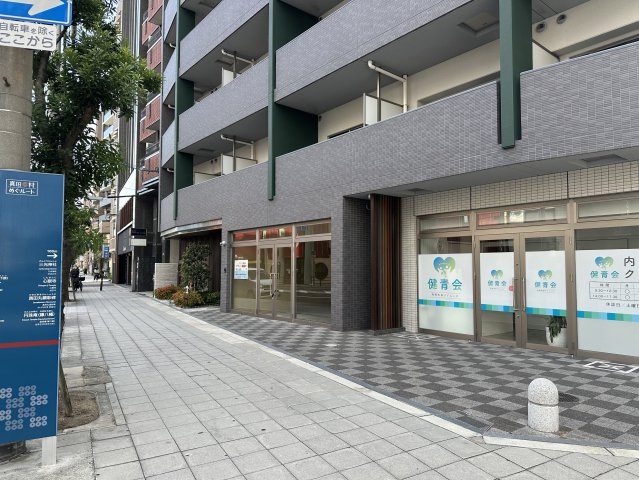 大阪市天王寺区玉造本町の店舗事務所のエントランス