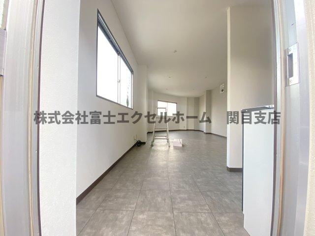 産興ビルの内装